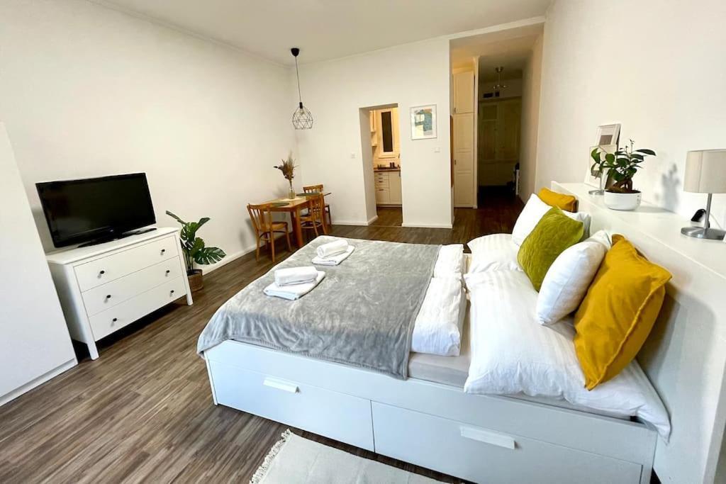 Apartment Studio27 - With Balcony At The Buda Castle