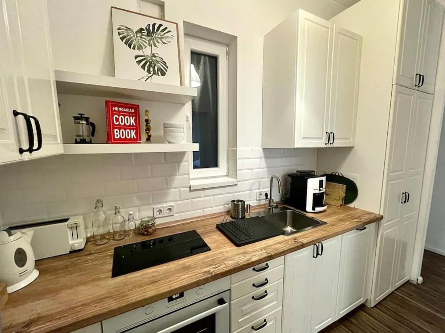 Apartment Studio27 - With Balcony At The Buda Castle